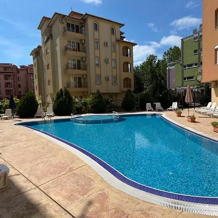 Amadeus I 25 Sunny * Σάνι Μπιτς