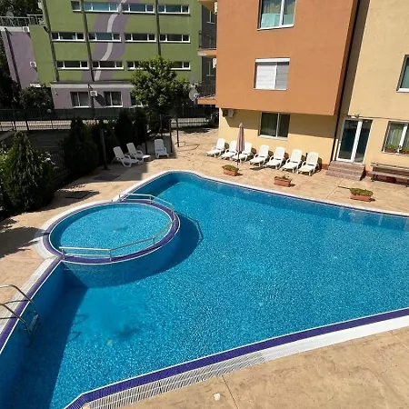 Amadeus I 25 Sunny Διαμέρισμα *